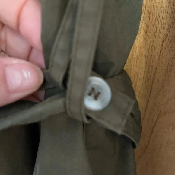 London Fog Trenchcoat - Picture 10 of 11